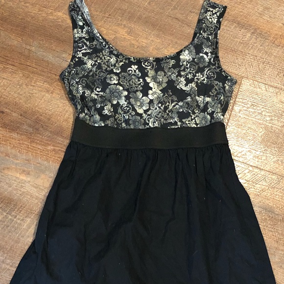 Xhilaration Dresses & Skirts - ✨Beautiful Ladies Dress